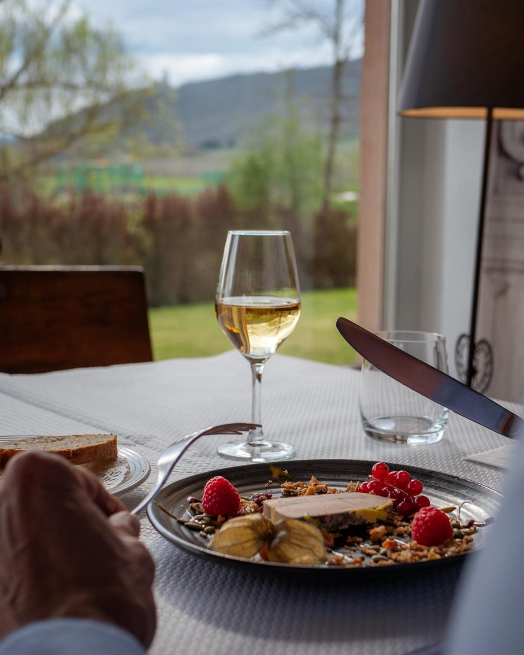 Hotel Restaurant Verger Des Chateaux, Route Des Vins Haut-Koenigsbourg Dieffenthal Luaran gambar